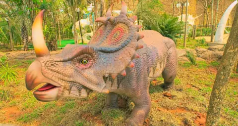 Ingresso Vale dos Dinossauros em Olimpia SP