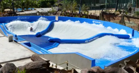 Surf Master atração radical no Thermas dos Laranjais