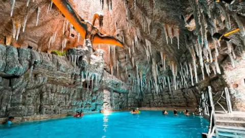 imagem capa Terra Parque Eco Resort: Aventura, Vulcão e Natureza em Pirapozinho - SP