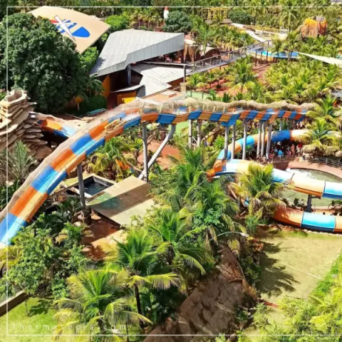 thermas-e-cia-imagem-galeria-montanha-russa-aquatica-atracao-radical-no-thermas-dos-laranjais-6897a3118092a_4.webp