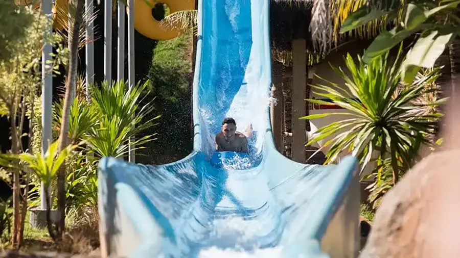 Imagem destauente: Maluquinho - Tobo&aacute;gua mais "maluco" do Thermas dos Laranjais