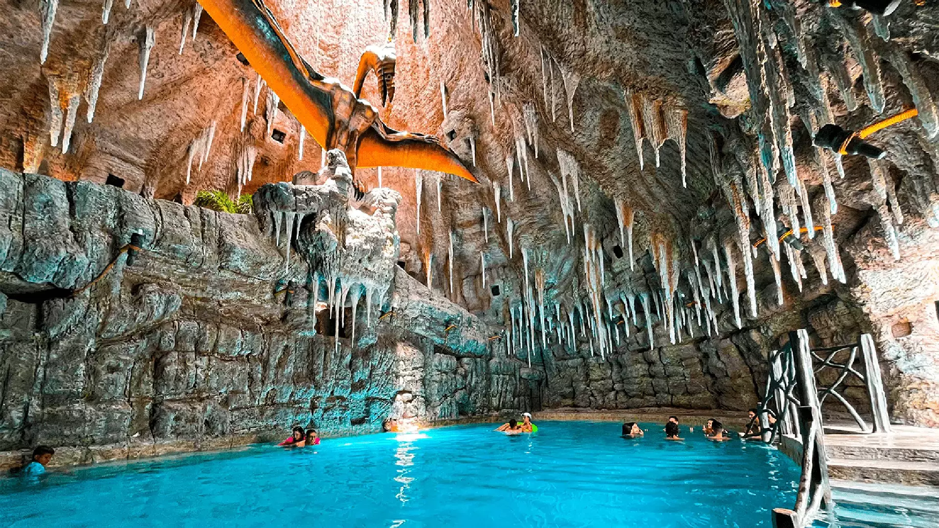 Parques e Hotéis em Pirapozinho - SP